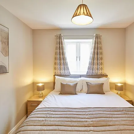 Host & - Sunny Dale * Thornton Dale