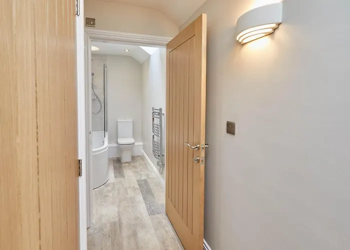 Host & - Sunny Dale Holiday home *