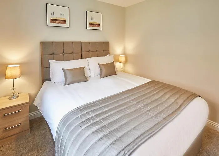 Host & - Sunny Dale Holiday home *