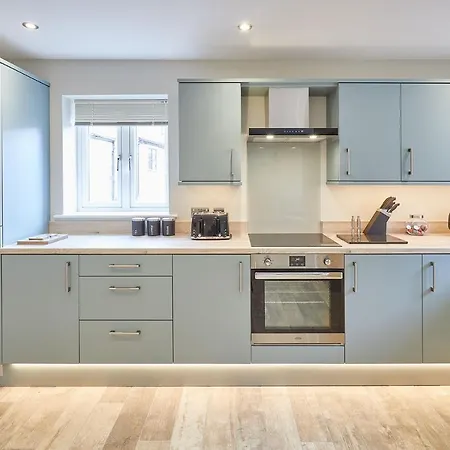 Host & - Sunny Dale 桑顿代尔