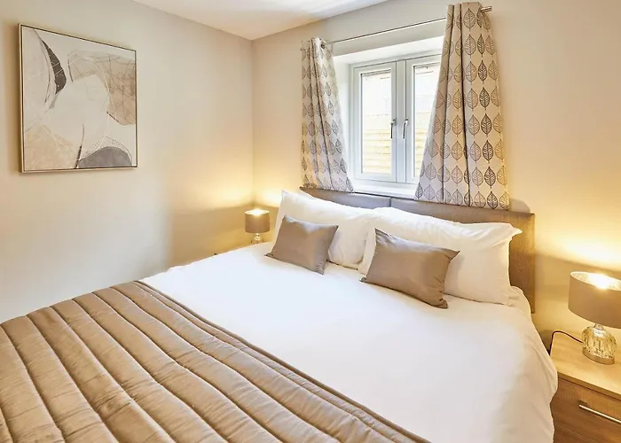 Host & - Sunny Dale Thornton Dale